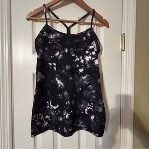 Lululemon Black and White Tie-Dye Tank Top size 8 Great Condition